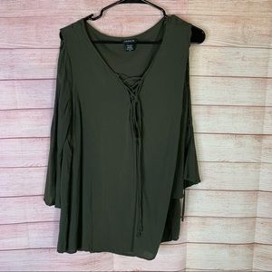 Torrid Olive Green‎ Lace Front and Braided Sleeves Shirt Size 00| Size 10